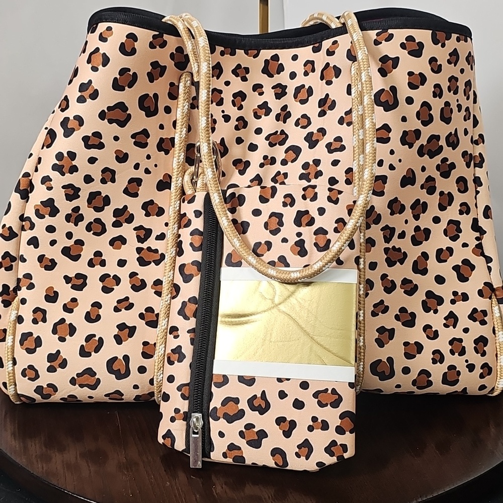 Everyday Neoprene Tote - NWOT!!!
